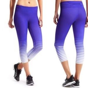 Athleta NWOT Fade Sonar Capri small